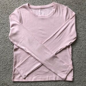 GAP T-shirt.NWOT.